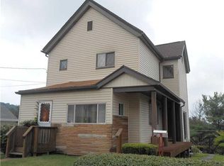 924 Howell St, Vandergrift, PA 15690