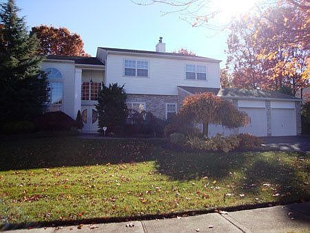 1st image of 9 English Ivy Ln