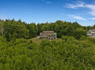 29 Valley Ln, Sebago, ME 04029
