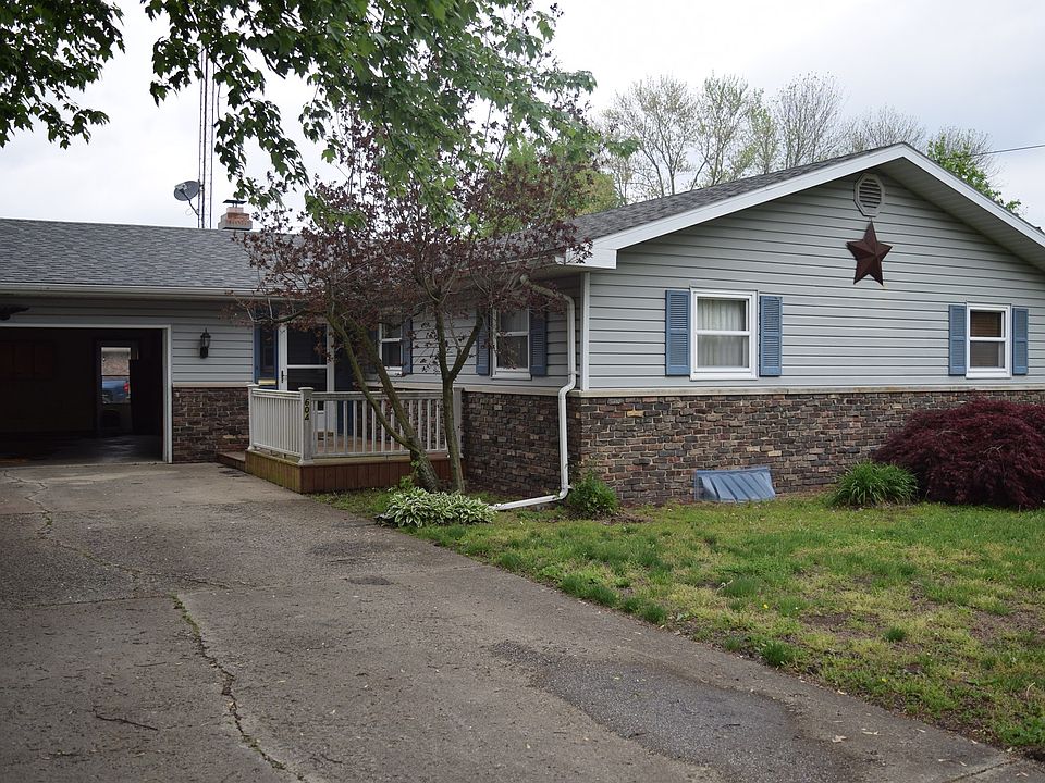 1st image of 604 W Lamotte St