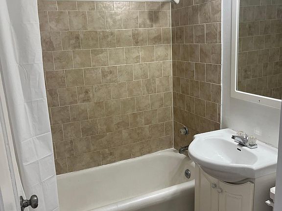 5th image of 5128 Forest Ave