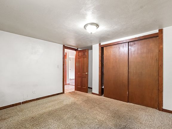 3rd image of 305 Walnut St