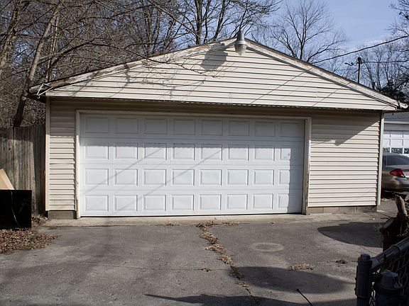 2nd image of 3937 N Irvington Ave