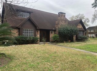 327 White Cedar St, Houston, TX 77015