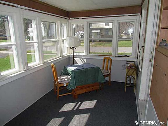 4th image of 327 Keuka St