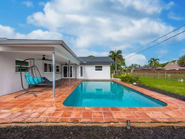 115 Saint Cloud Ln, Boca Raton, FL 33431