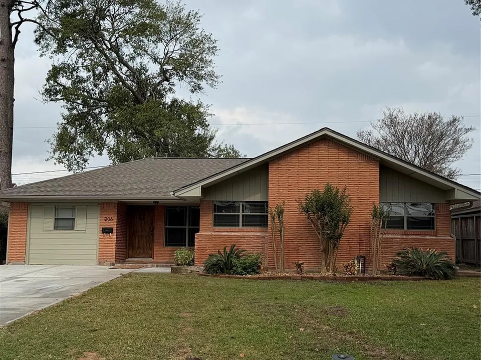 1206 Stonecrest Dr