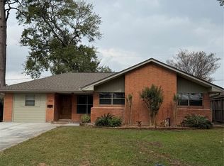 1206 Stonecrest Dr, Houston, TX 77018
