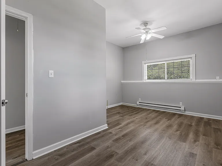 620 Lindsay Ave — Photo 18