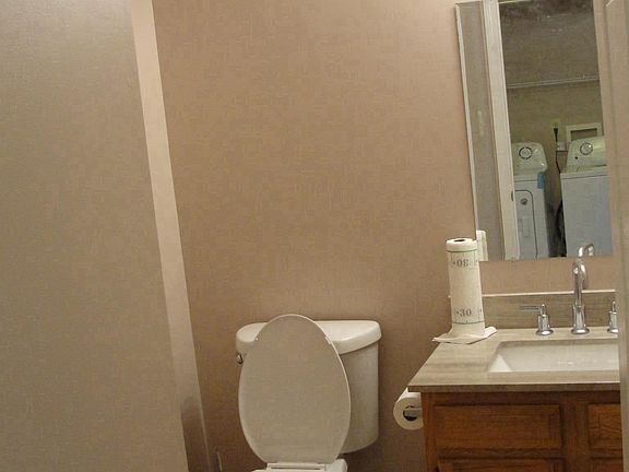 1/2 bathroom