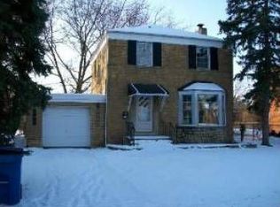 2418 S 4th Ave, North Riverside, IL 60546