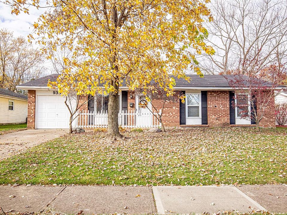 1st image of 935 Essex Pl