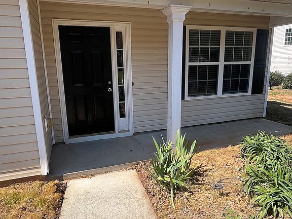 2nd image of 212 Rainbow Ln