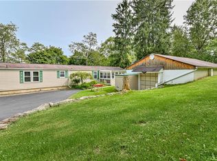 5512 Lakeside Dr, Gibsonia, PA 15044