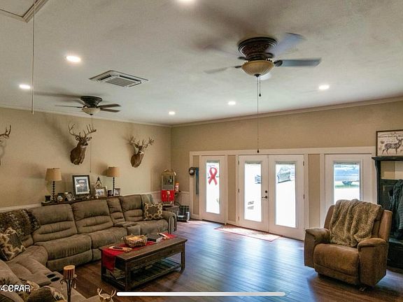 2nd image of 4015 Whispering Pines Cir