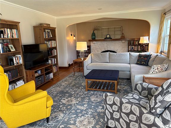 5th image of 800 Tuscarawas Rd