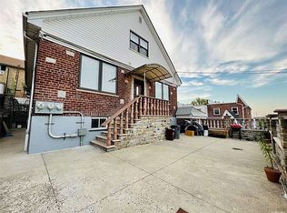 52-12 67th St #1, Maspeth, NY 11378