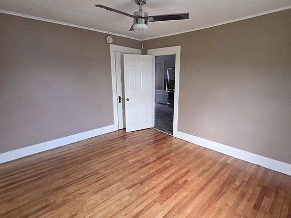 2nd image of 205 Woodland St