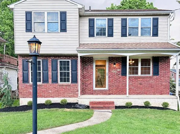 324 W Montgomery Ave, North Wales, PA 19454