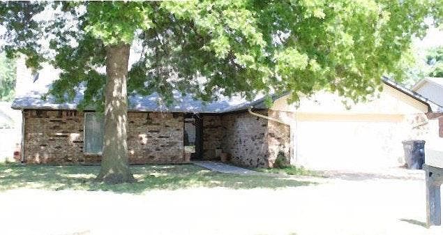 2nd image of 514 N Cimarron Dr
