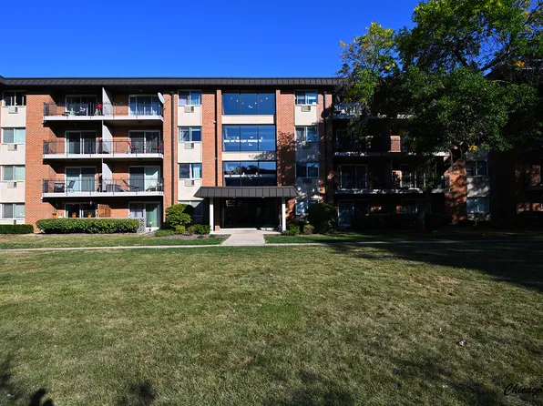 2230 S Goebbert Rd APT 339, Arlington Heights, IL 60005