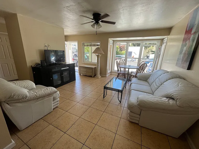 5800 Lindo Paseo #1 — Photo 25