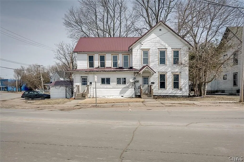 1 bed, 1.0 bath, 2452 sqft, $800 — Photo 1