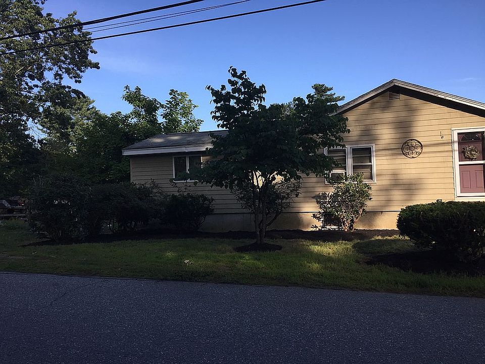 2nd image of 15 Beeching Ave