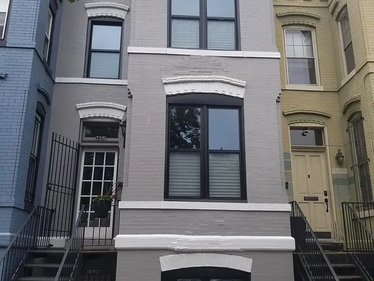 725 12th St NE #B — Photo 30