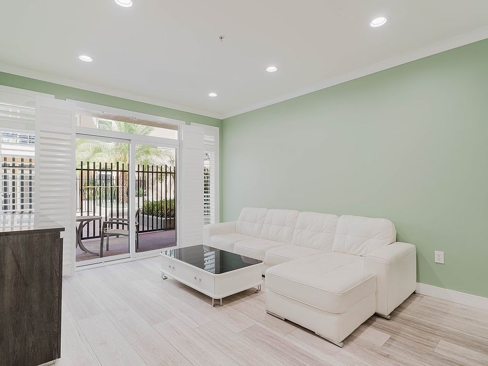 1st image of 250 N 1st St Unit 326