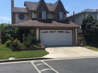 408 Amy Cmn, Santa Ana, CA 92703