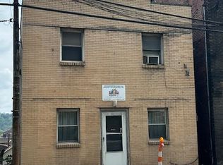 926 Island Ave, Mc Kees Rocks, PA 15136