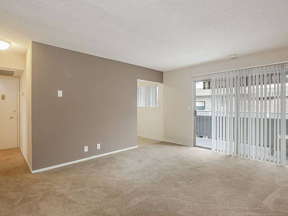 4th image of 66 S Grand Oaks Ave