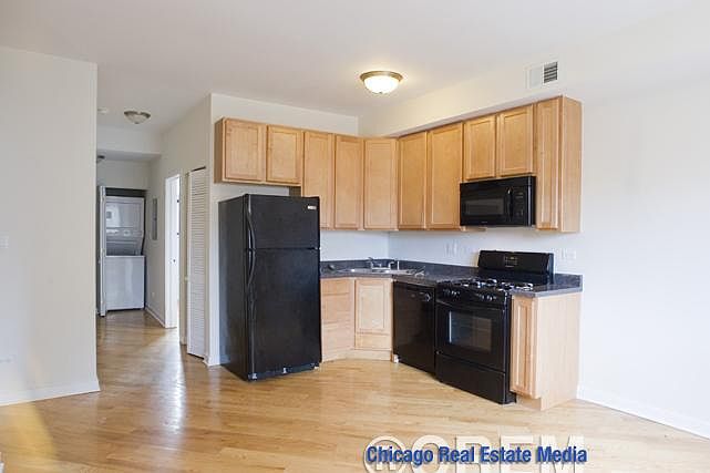 1st image of 7611 N Bosworth Ave APT 3