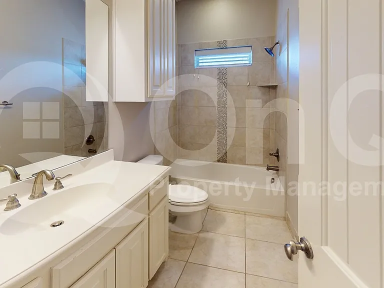 901 Colby Dr — Photo 24