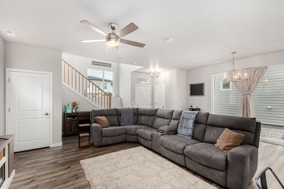 next background image