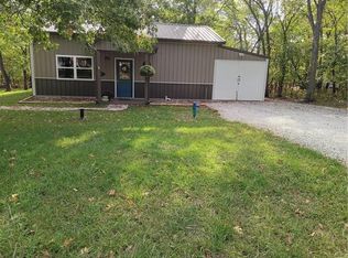 34 Live Oak Dr, Lacygne, KS 66040