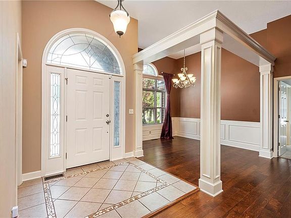 3rd image of 5236 Brookhaven Dr