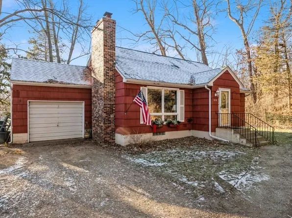 616 Kinnickinnic St, Hudson, WI 54016