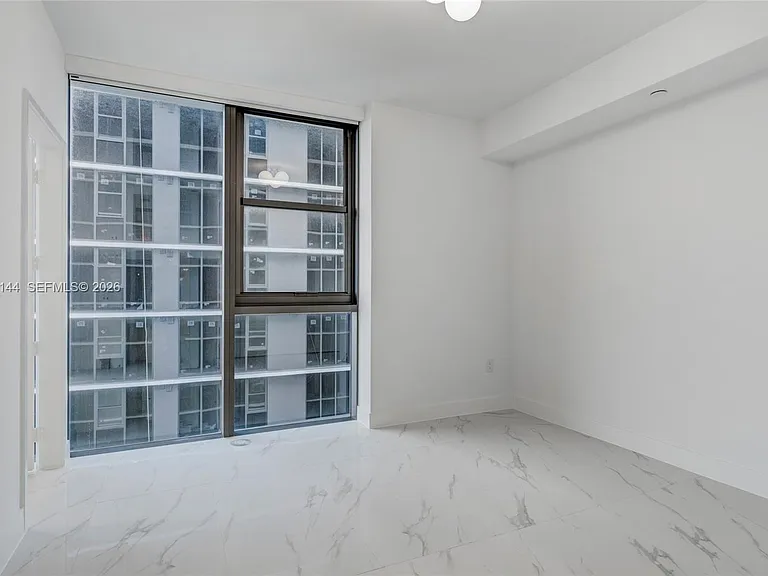 700 NE 24th St #5601 — Photo 15