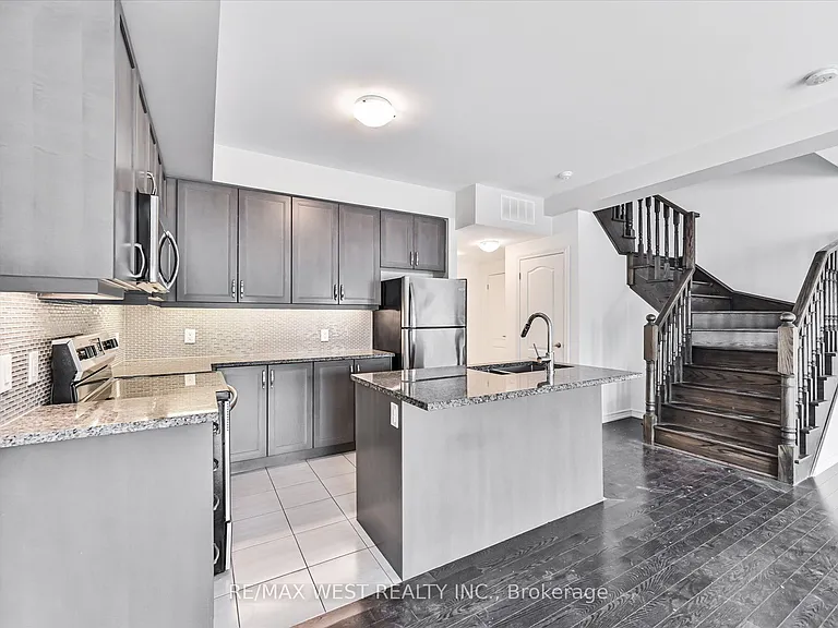 3865 Major Mackenzie Dr W #219 — Photo 13