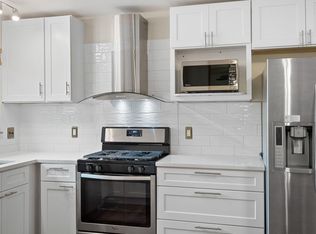 900 Fernview Dr, Saint Louis, MO 63141