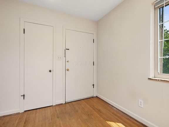 4th image of 1629 Grandview Ave #A