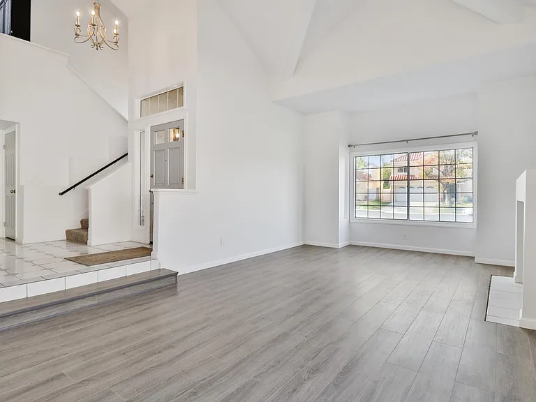 4590 Fern Valley Ct — Photo 5