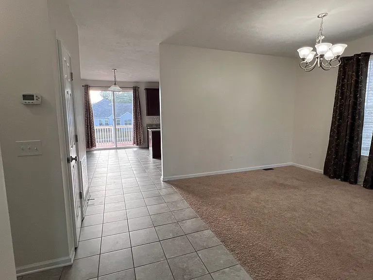 10422 Florida St — Photo 6