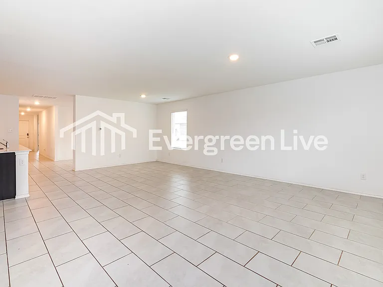 10905 SW 22nd St — Photo 4