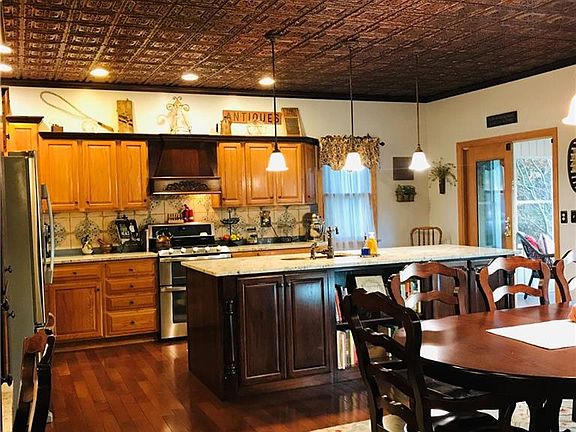 5th image of 15 Laurelwood Dr