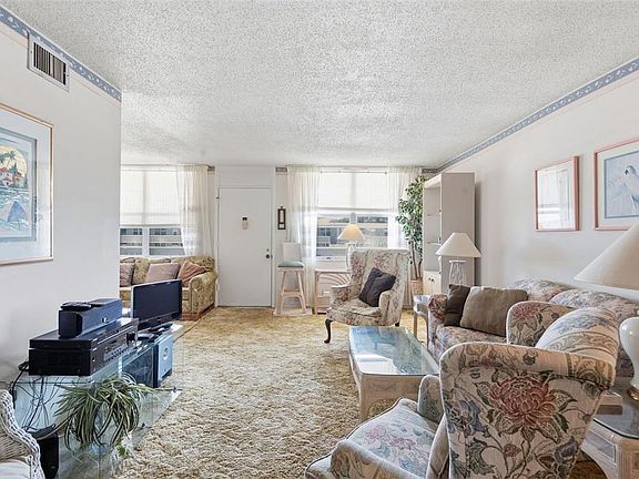3rd image of 4890 BAY STREET NE #326