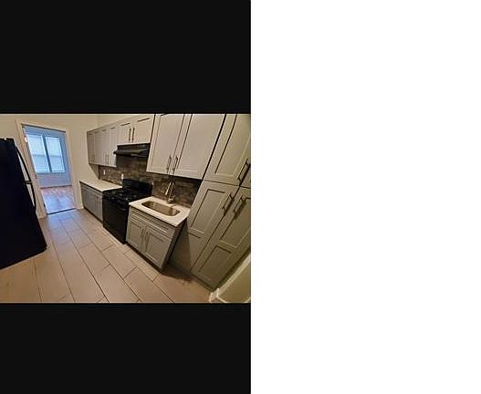 5th image of 213 Lake St #4