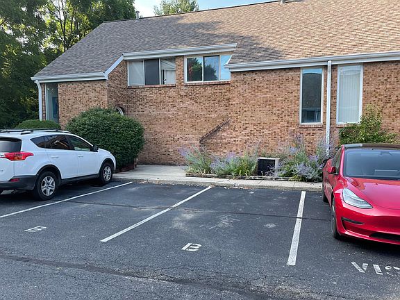 2nd image of 107 W Ticonderoga Dr